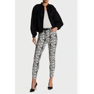FRAME Ali High Rise Cigarette Jeans in Gris Multi Python Print Size 26